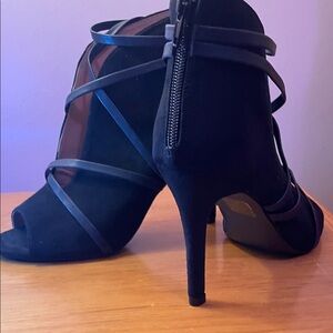 Journee Collection Black Strappy Heels